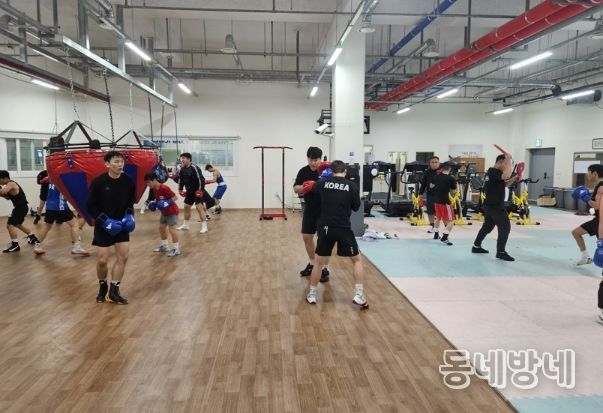 김포시청을 포함한 7개팀이 합동전지훈련을 하고 있는 모습