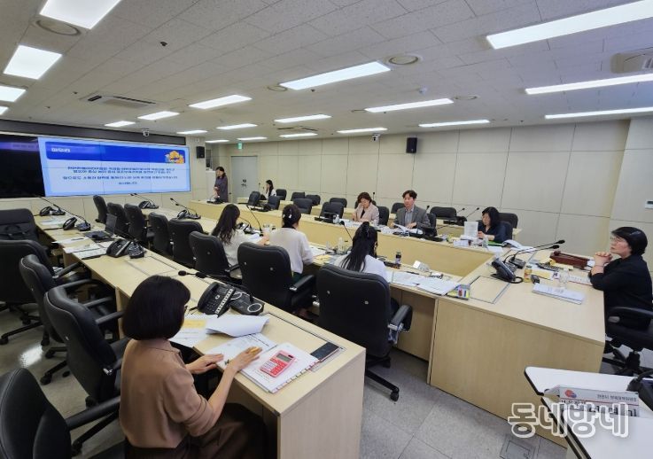 1. 천안시가 29일 제2회 천안시 보육정책위원회를 진행하고 있다.