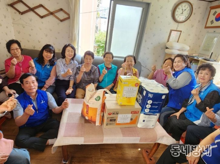 사회단체와 추석맞이 지역 경로당 방문