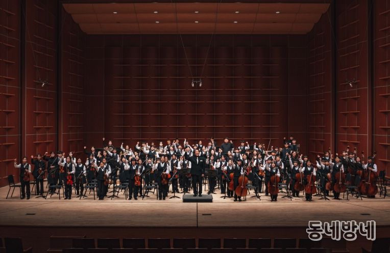 (11월 김해문화의전당에서 펼쳐지는 '꿈의 무용단 정기공연'과 '꿈의 오케스트라 정기연주회')6.꿈오공연