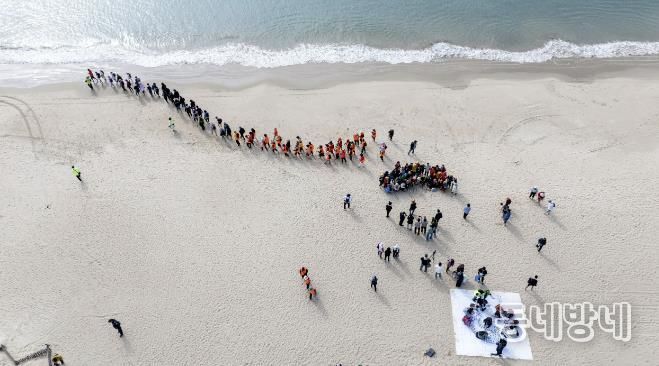 완도군, ‘맨발로 걷고 나눔 실천’하는 챌린지 성료