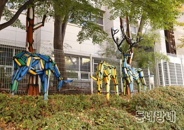 유성구청 뒤편에 설치된 ‘유토피아(작가 김우진)’