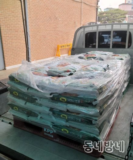 백석읍, 익명의 주민으로부터 백미 100포 기탁 받아…취약계층 지원