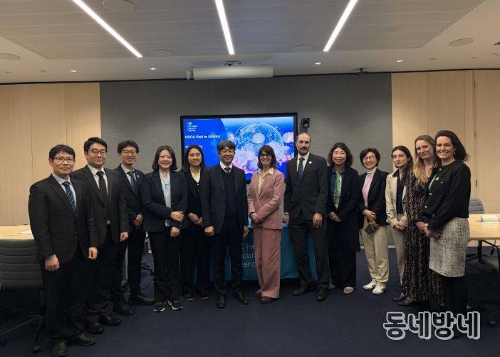 질병관리청-UKHSA(가운데 임승관 질병관리청장과 수잔 홉킨스 UKHSA 청장)